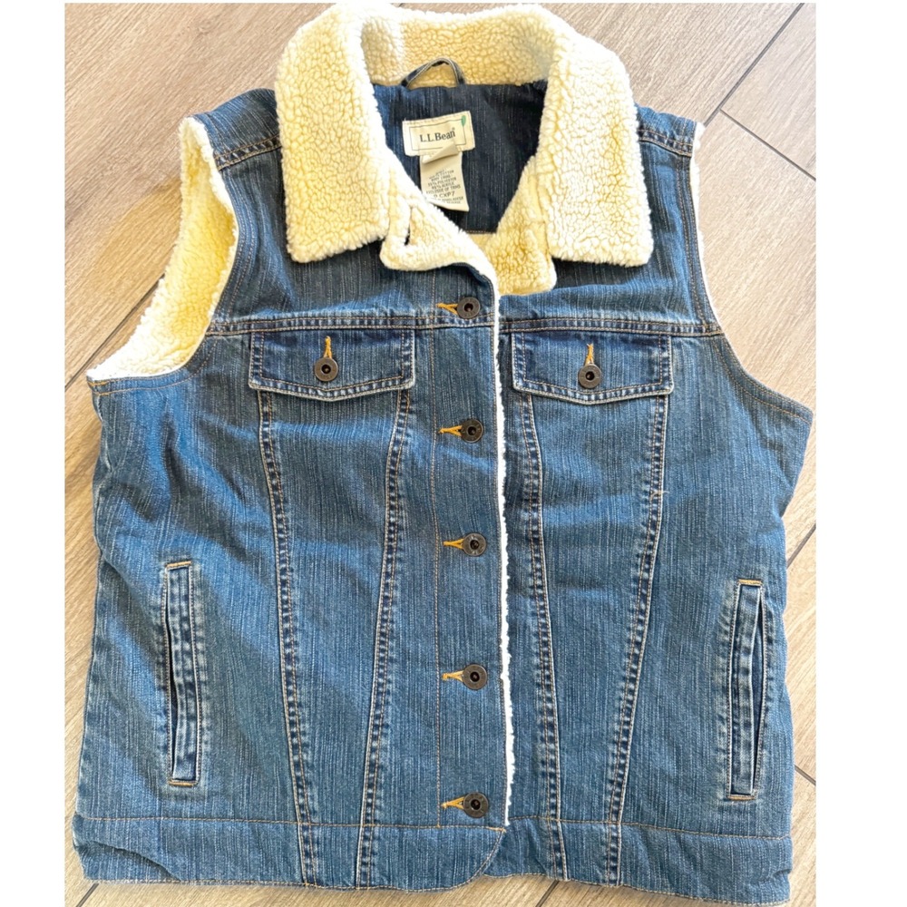 LL Bean Womens Medium Denim Sherpa Lined Vest Blue Button Front